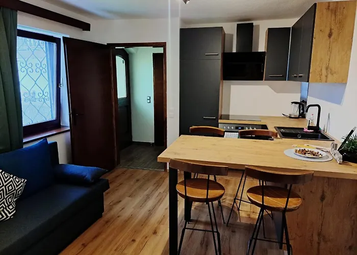 Perfekte Lage! Ganze Wohnung Burgblick Residenz